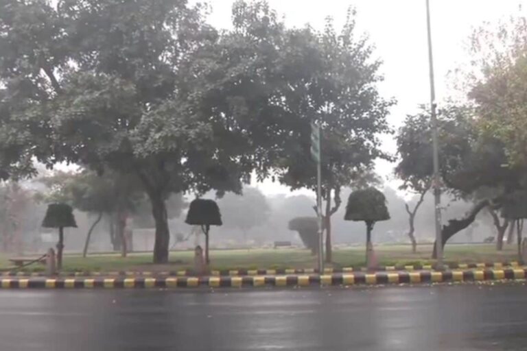 Weatherman Predicts Widespread Rainfall in North India from April 5 to 9