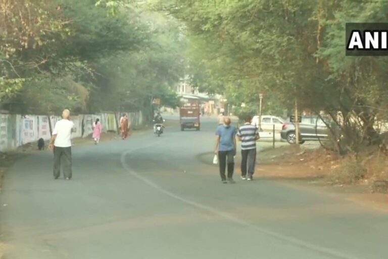 Weekend Covid-19 Lockdown Begins in Pune, All Shops to Remain Shut Barring Medical Shops, Milk Centres