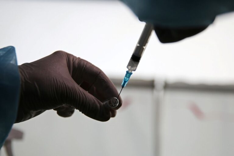 Covid-19 Vaccination Centre Near Me: Here’s How to Find on Google Maps, MapMyIndia