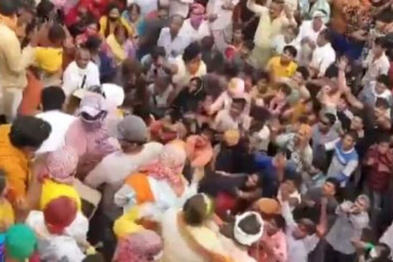 People Without Face Masks Will Not Be Allowed to Enter Mathura Temples, Says DM