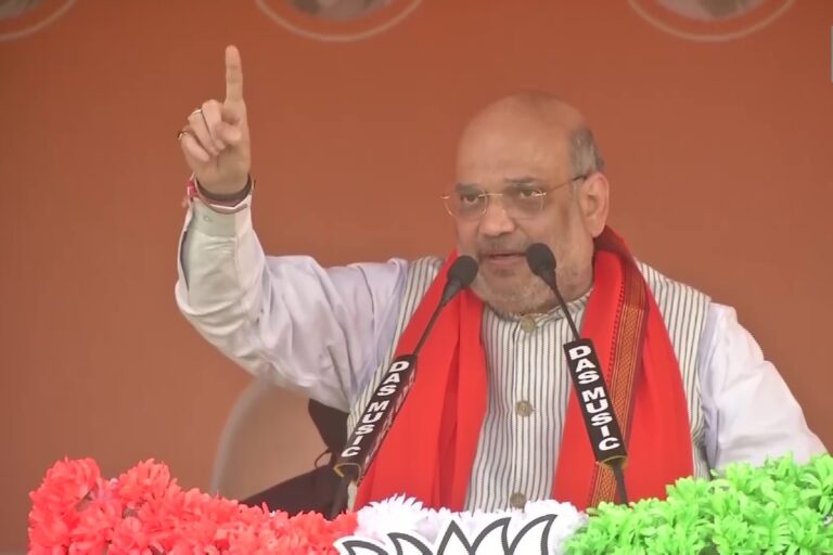 Amit Shah Travels to Chhattisgarh to Pay Homage to Naxal Attack Martyrs, Says Bloodshed Will Not be Tolerated
