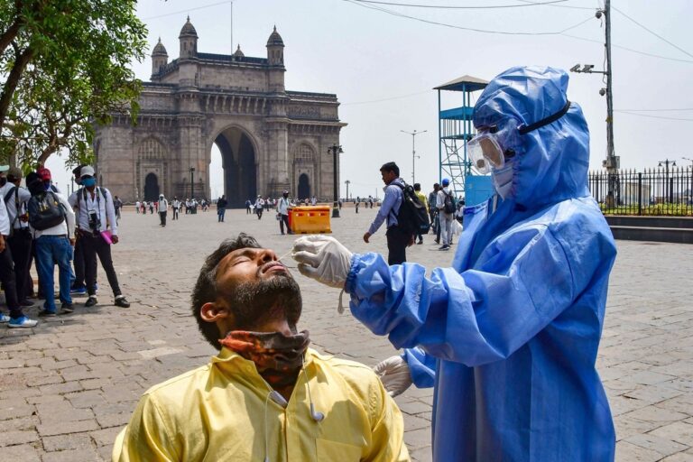 Coronavirus News LIVE Updates: Maha CM Uddhav to Finalise Plan for ‘Long Lockdown’ Today; CM Kejriwal to Hold Review Meet at 12 pm Over Delhi’s Covid Situation