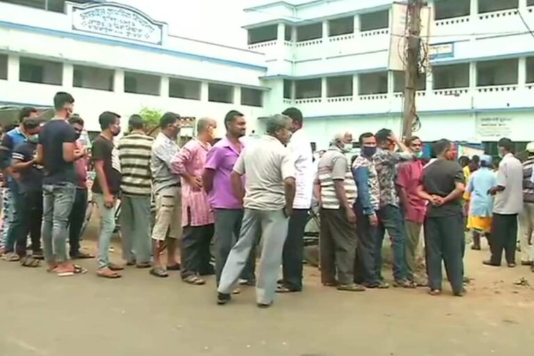 News18 Daybreak | As Bengal Goes to Polls, All Eyes on Birbhum and This TMC Strongman; Experts Warn of Third Wave in Maharashtra