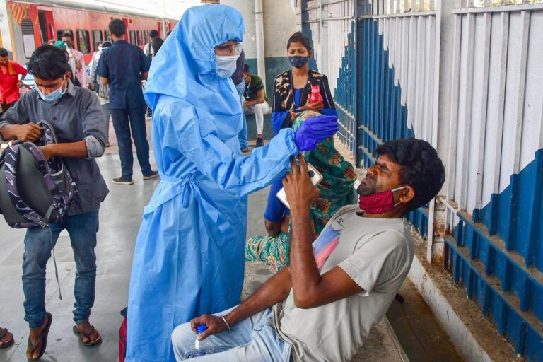 UP Health Officials Issue Covid Negative Report without Collecting Swabs, Probe Ordered