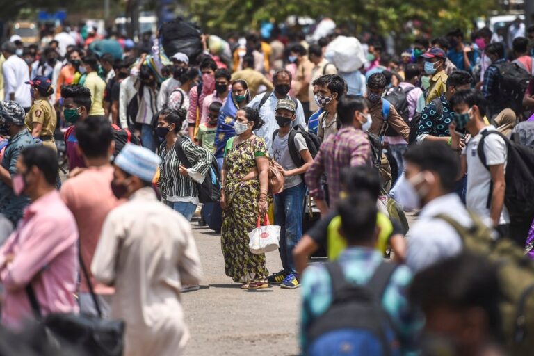 48 Hours Notice, Financial Aid: Maharashtra Working to Soften The Blow as Lockdown 2.0 Looms