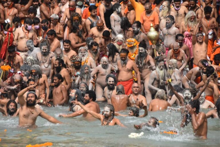 Spiritual Jab: Amid Covid Fear, 2.1 Million Take Holy Dip in Haridwar Kumbh