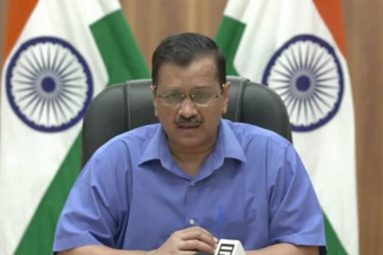 Delhi CM’s Wife Tests Positive for Covid-19