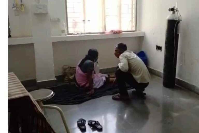 Amid Raging Covid-19, Patients in MP Hospital Forced to Lie on Floor as Health Infrastructure Gasps for Oxygen