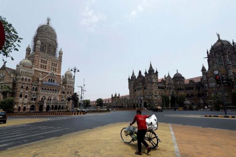 Maharashtra ‘Locks Down’: Public Transport Only for Essential Services; Wedding Guests Limited to 25