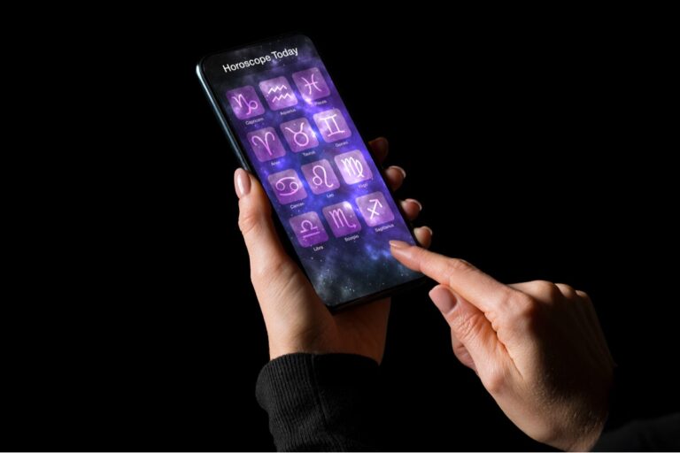 Horoscope Today, 15 April 2021: Check Astrological Prediction for Libra, Scorpio, Sagittarius, Capricorn, Aquarius and Pisces