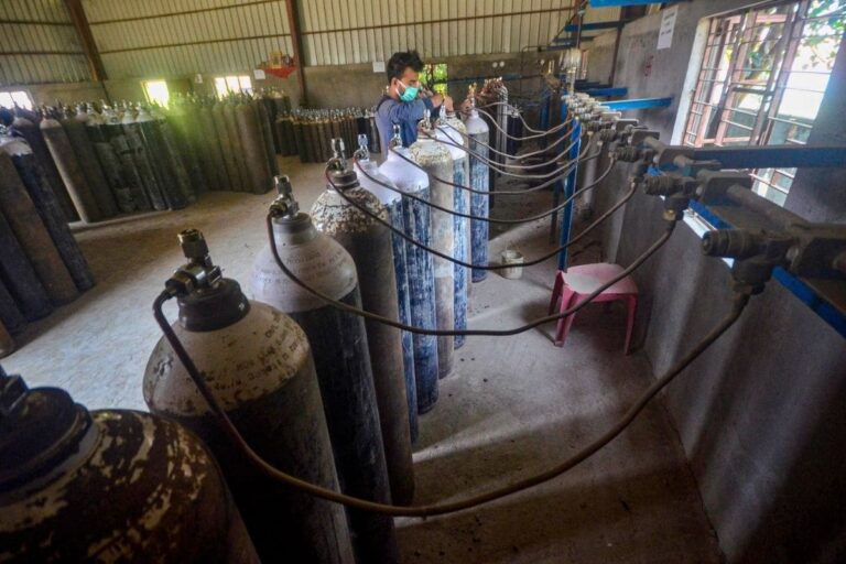 Punjab Shuts Iron, Steel Industries to Divert Oxygen for Medical Use as Covid Crisis Deepens