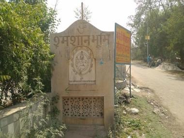 COVID-19 deaths in Bareilly: Cemeteries, crematoria report daily stream of bodies, but district officials say only 185 died in 2021