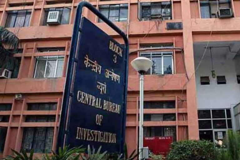CBI Recovers Cash, Ornaments, Currency Counting Machine from FCI Clerk in MP’s Bhopal