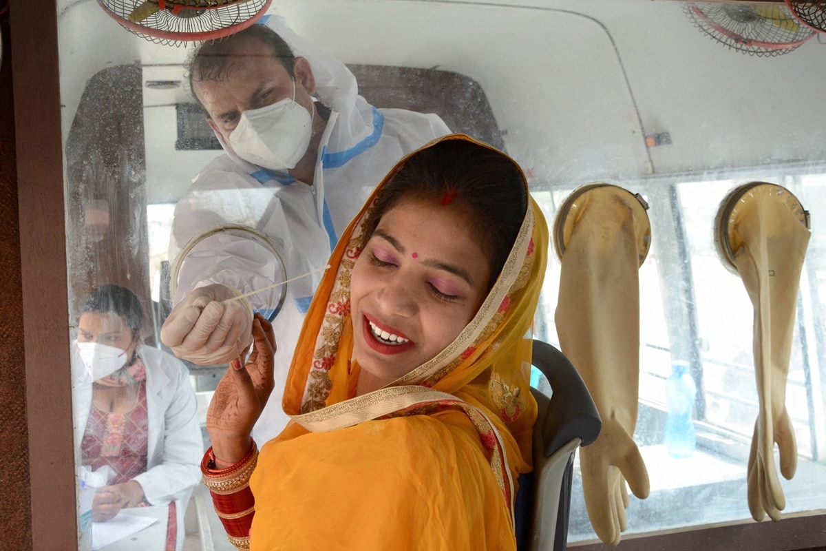 Not More Than 2 to Be Allowed in Cars, Negative Covid Test Report Must for Entering Punjab