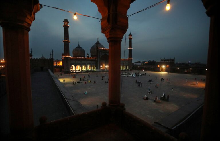 Keep Eid Celebrations Low-key in View of Covid-19: Maharashtra Issues Guidelines