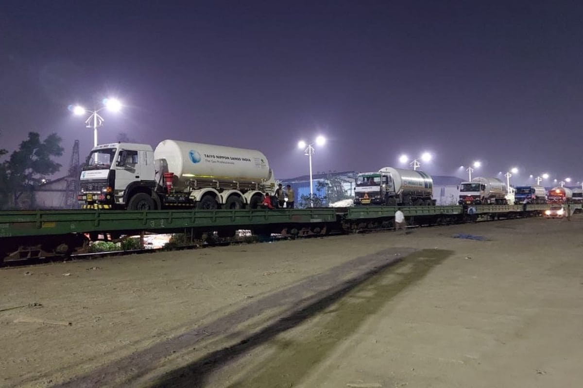Delhi Receives Second 'Oxygen Express'; Third on Way from Angul
