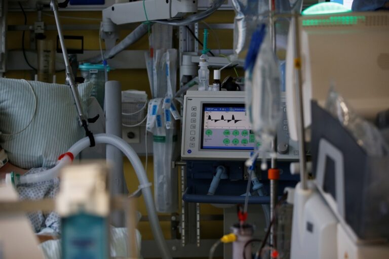 Britain to Send 1,000 More Ventilators to India Amid Covid-19 Crisis