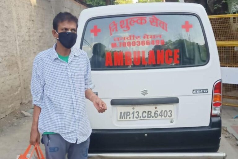 Ujjain Man Turns Private Car into Ambulance, Buys 25 Oxygen Cylinders to Help Covid Patients
