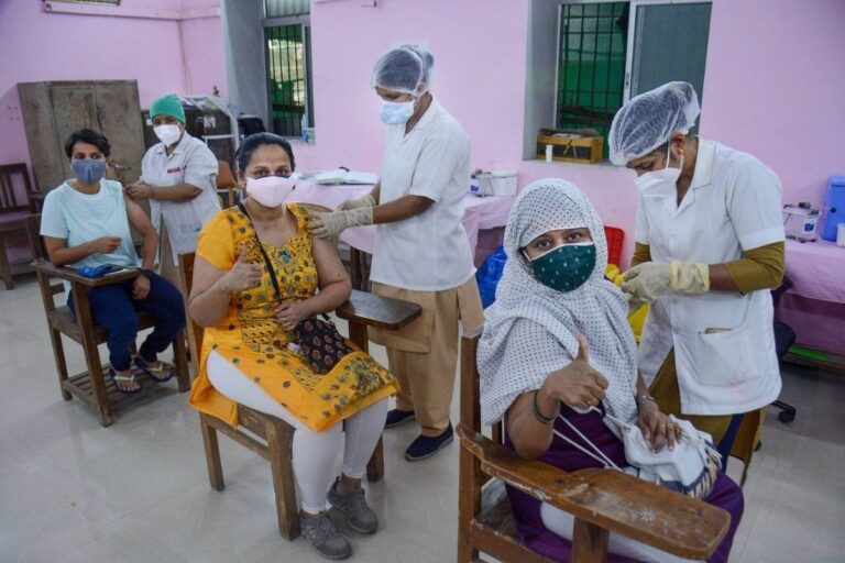 Centre Allows On-Site Registration for Those Above 18 at Govt Vaccination Centres