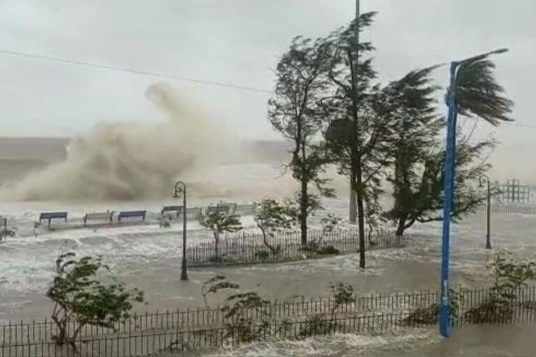 Odisha Hit, Cyclone Yaas Hurtles Towards Bengal; Torrential Rain, Gusty Winds Lash State