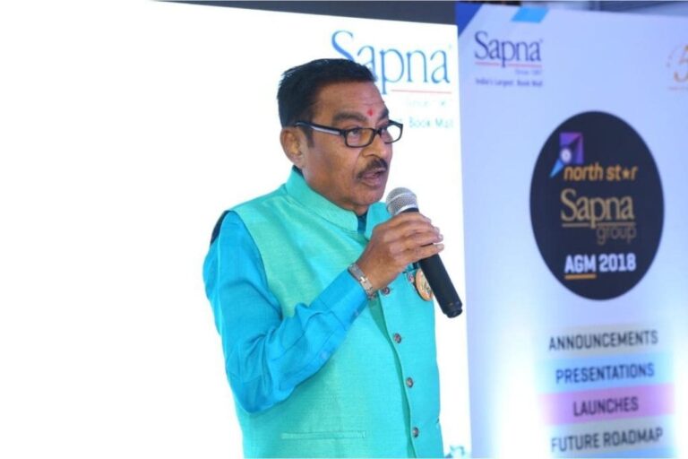 Suresh Shah, the Coolie Who Owned the Famous Bengaluru Bookstore Chain, Dies of Covid-19 at 84