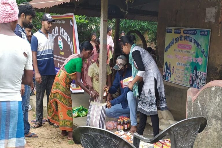 ‘Storm Troopers’: Students, Volunteers Come to the Aid of Bengal’s Cyclone Refugees
