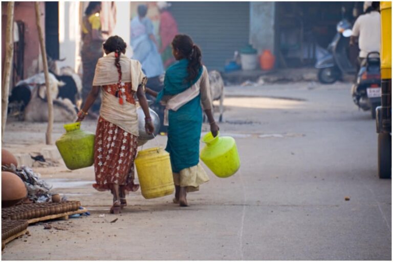 In Trafficking-ridden UP District, Girls are Quitting School for Want of Smartphones