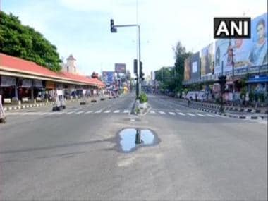 Kerala undergoes complete lockdown amid COVID surge; 25,000 cops deployed to enforce restrictions