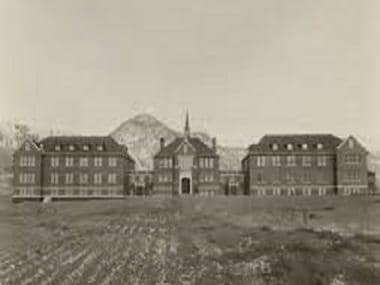 Remains of 215 children found at closed Canada indigenous boarding school