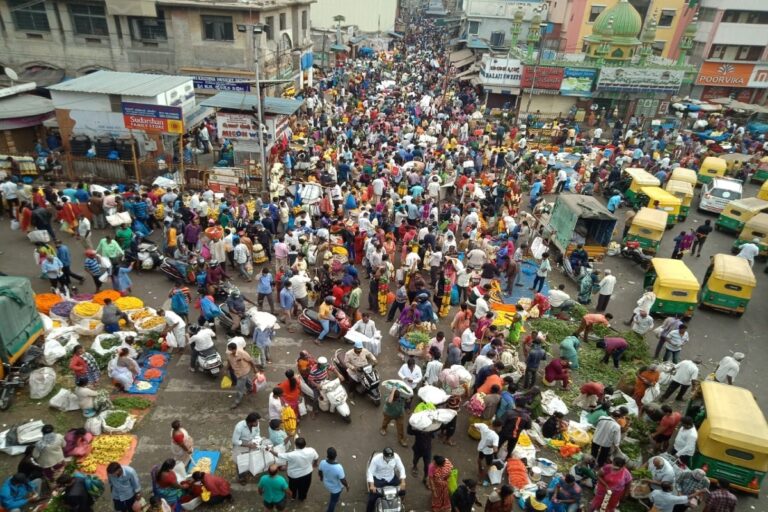 ‘Cooped up’ Indians Throng Malls and Markets Weeks After Covid-19 Surge