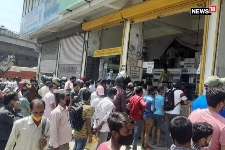 Liquor Buyers in Maharashtra Prefer Purchasing Across Counter Over Home Delivery: Report