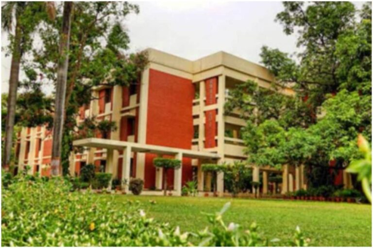 IIT Kanpur Professor Mukesh Sharma Appointed Honorary Member of WHO Body