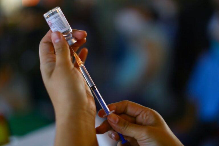 Anti-inflammatory Drugs May Cause Weaker Immune Response to Covid-19 Vaccine: Study