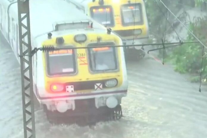 News18 Afternoon Digest: Andheri Subway Shut Due to Waterlogging as Monsoon Arrives in Mumbai; NASA's Juno Captures First Photos of Jupiter’s Biggest Moon 'Ganymede'