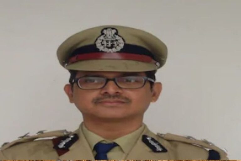 UP Govt Refuses to Share Information on Compulsory Retirement of Amitabh Thakur