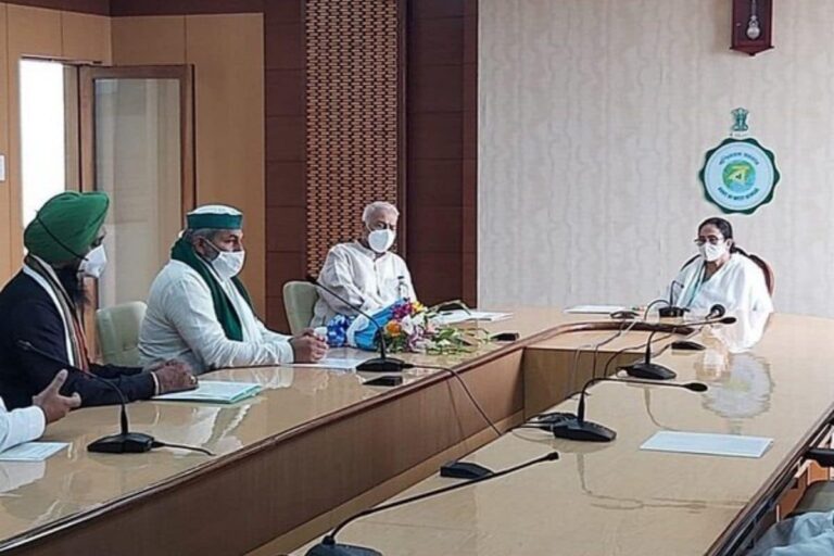 BKU Leader Rakesh Tikait Meets Mamata, Says ‘CM Assured Us Full Support to Our Protest’