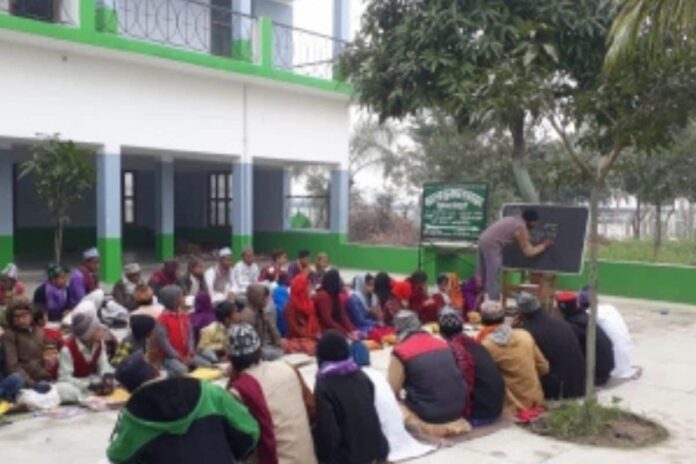 Madrasa Teachers Being Trained for Online Teaching in Uttar Pradesh