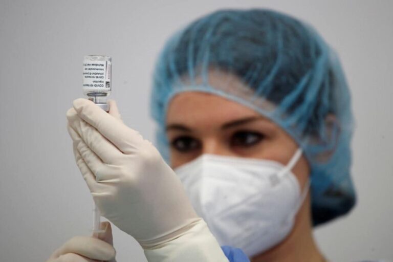 Urgently Trying to Work with AstraZeneca, SII,  Indian Govt to Restart Covid-19 Vaccine Shipments: WHO Official
