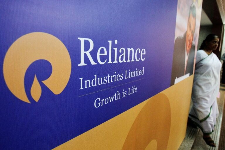 Reliance Signs Pact to Invest in Abu Dhabi Petchem Hub