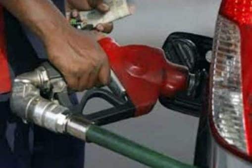 In West Bengal, Bikers Claim Petrol Pump is Selling Fuel Mixed with Kerosene