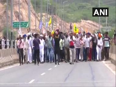 Protests against agri laws complete seven months: Punjab, Haryana famers submit memorandums to officials