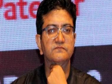 'Zinda hai’: Prasoon Joshi writes an emotional tribute to Milkha Singh and his indomitable will