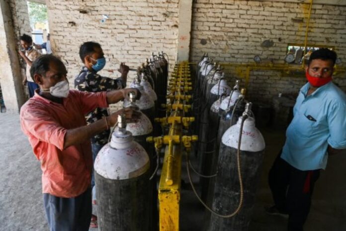 Parliament Monsoon Session LIVE Updates: Oppn Sharpens Claws to Take on Govt Over 'No Oxygen Deaths' Claim