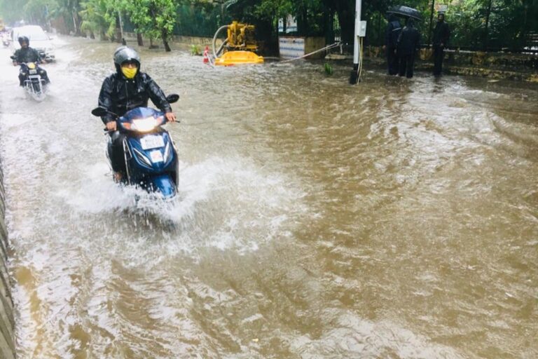 Maharashtra: Houses Inundated, Walls Collapse Amid Heavy Rains in Thane, Palghar
