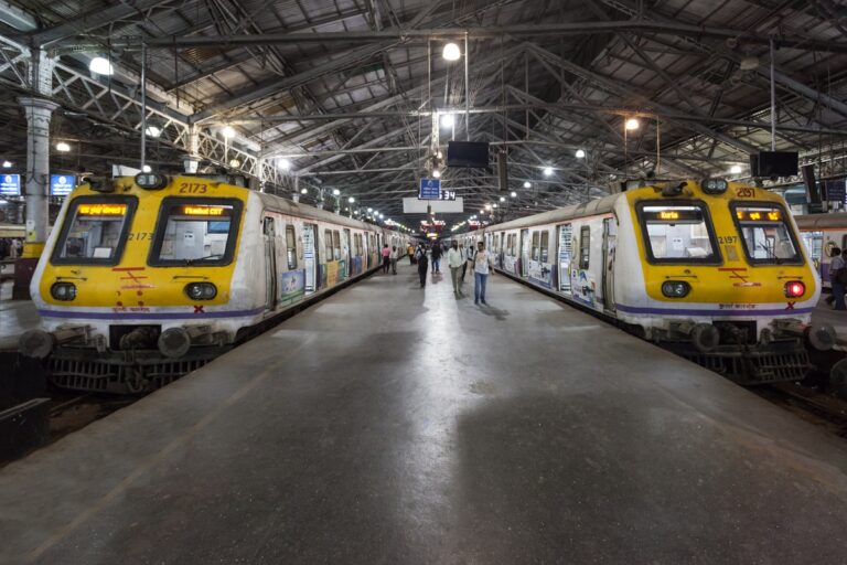 Fully Vaccinated? You May Soon be Allowed to Travel by Mumbai Local Trains