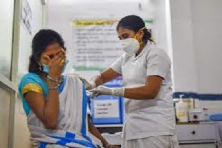 ‘Come After 5 Days’: K’taka Vaccination Centre Denies Jab To Menstruating Women Citing Post-Covid Issues