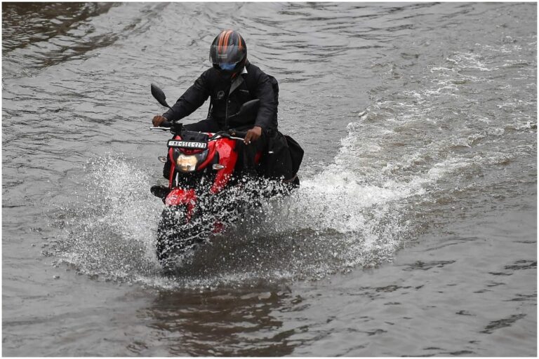 Heavy Rains Disrupt Traffic on Konkan Railway