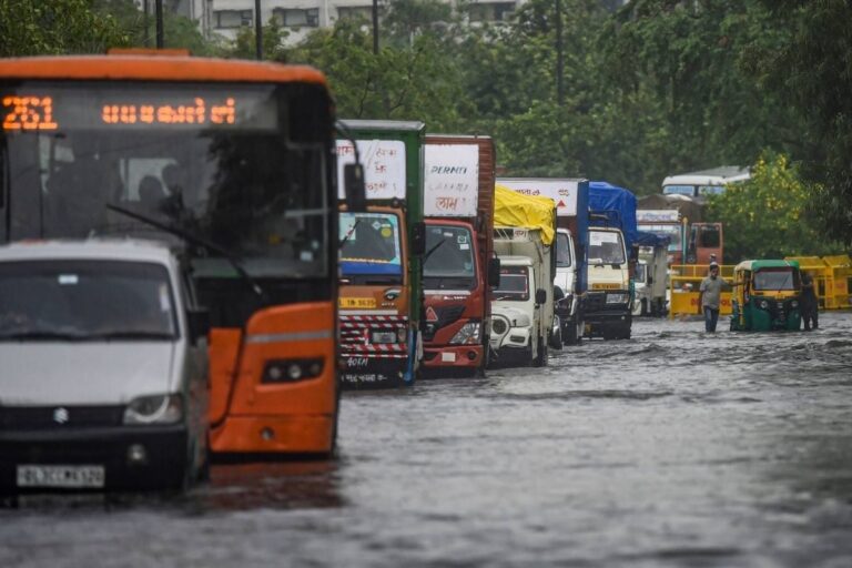 Parts of Delhi Receive Rains, Maximum Temperature Settles at 29.8 Degree Celsius