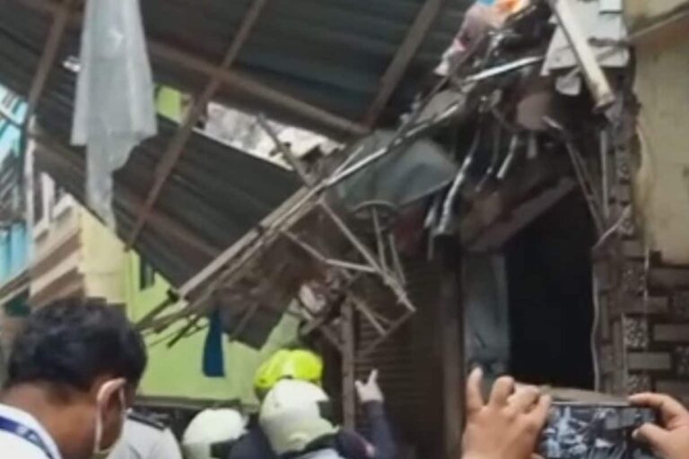 News18 Afternoon Digest: House Collapse Kills 3, 5 Dead in Landslide in Maharashtra’s Raigad; Flash Floods in Telangana; Terrorist Attack Thwarted, Explosive-laden Drone Shot Down in Jammu