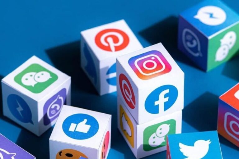 37.8% 10-yr-olds Have FB Accounts, 24.3% Instagram Accounts in Violation of Rules: NCPCR